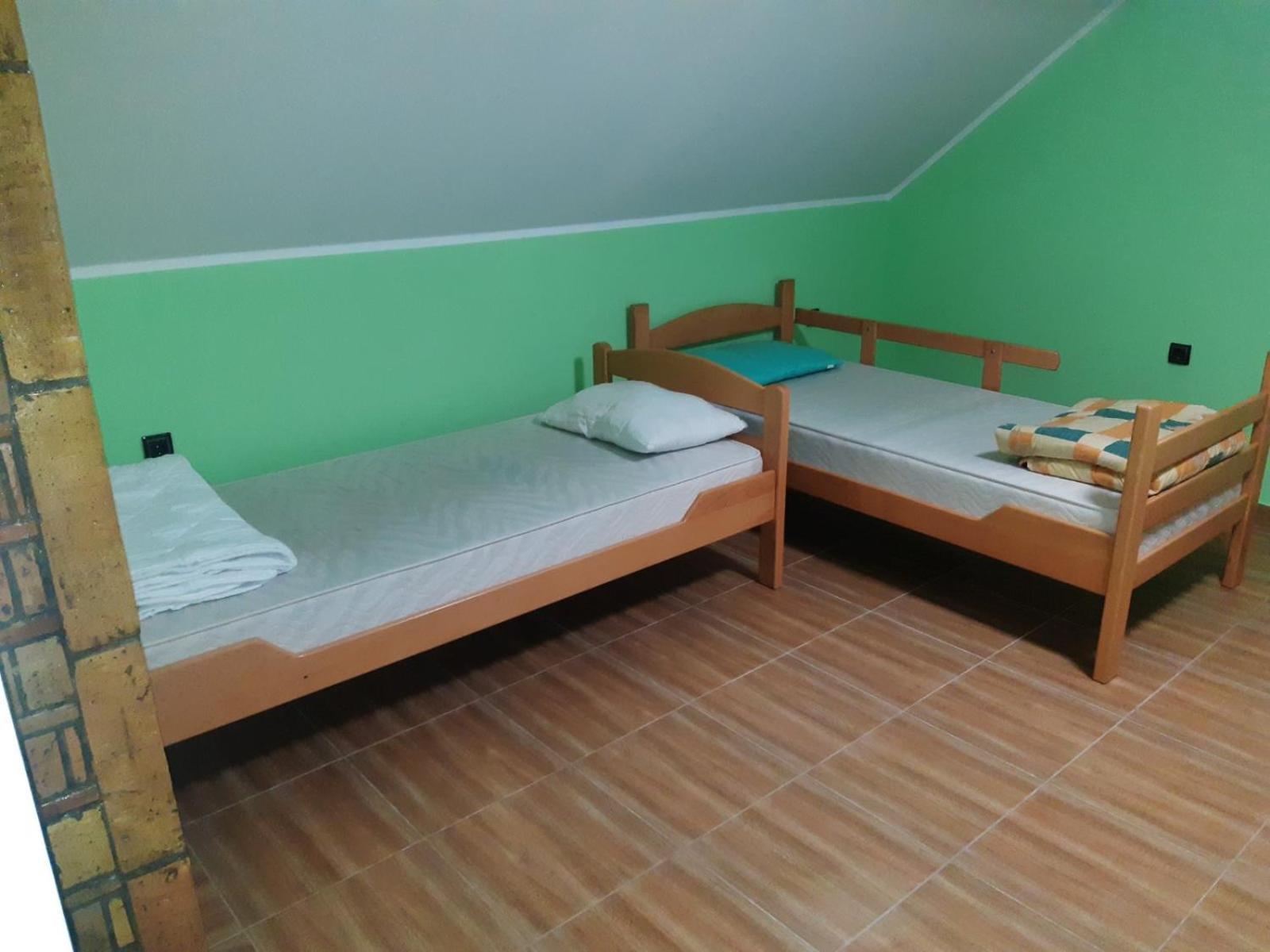 Nela Apartman Veternik Exterior foto